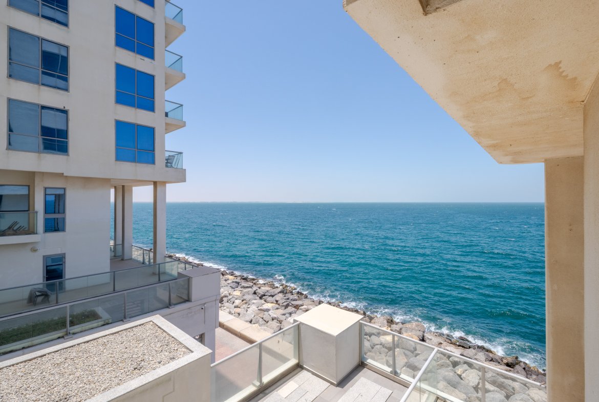 AMAZING SEA VIEW | FULLY FURNISHED | CHILLER FREE